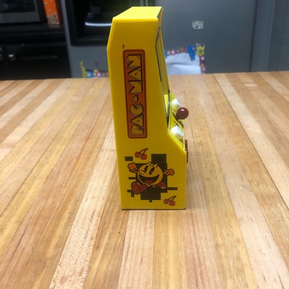Miniature Pac-man Arcade Game - Picture 4 of 5